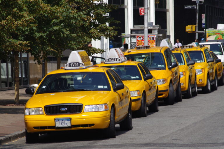 Efficient and Affordable Taxi Services in London, UK
