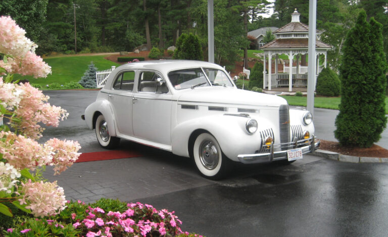 Driving in Style: The Timeless Elegance of Vintage Cars for Weddings